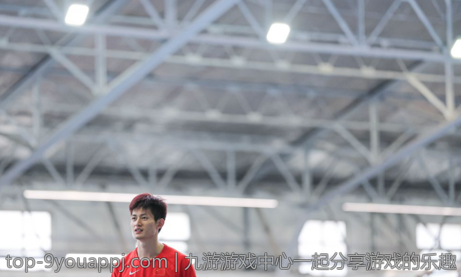 九游游戏中心一起分享游戏的乐趣